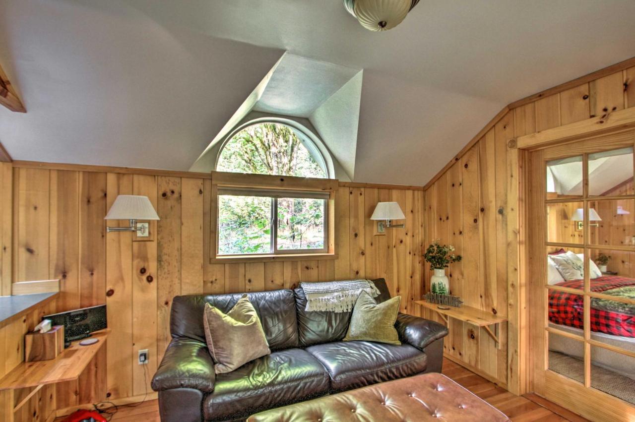 Elk Hideaway With Hot Tub! * Ashford